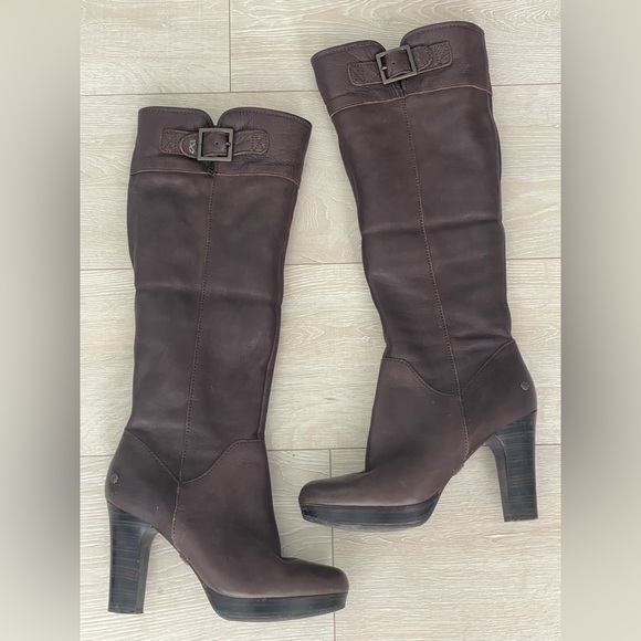 UGG versatile fold over boots - Picture 5 of 8